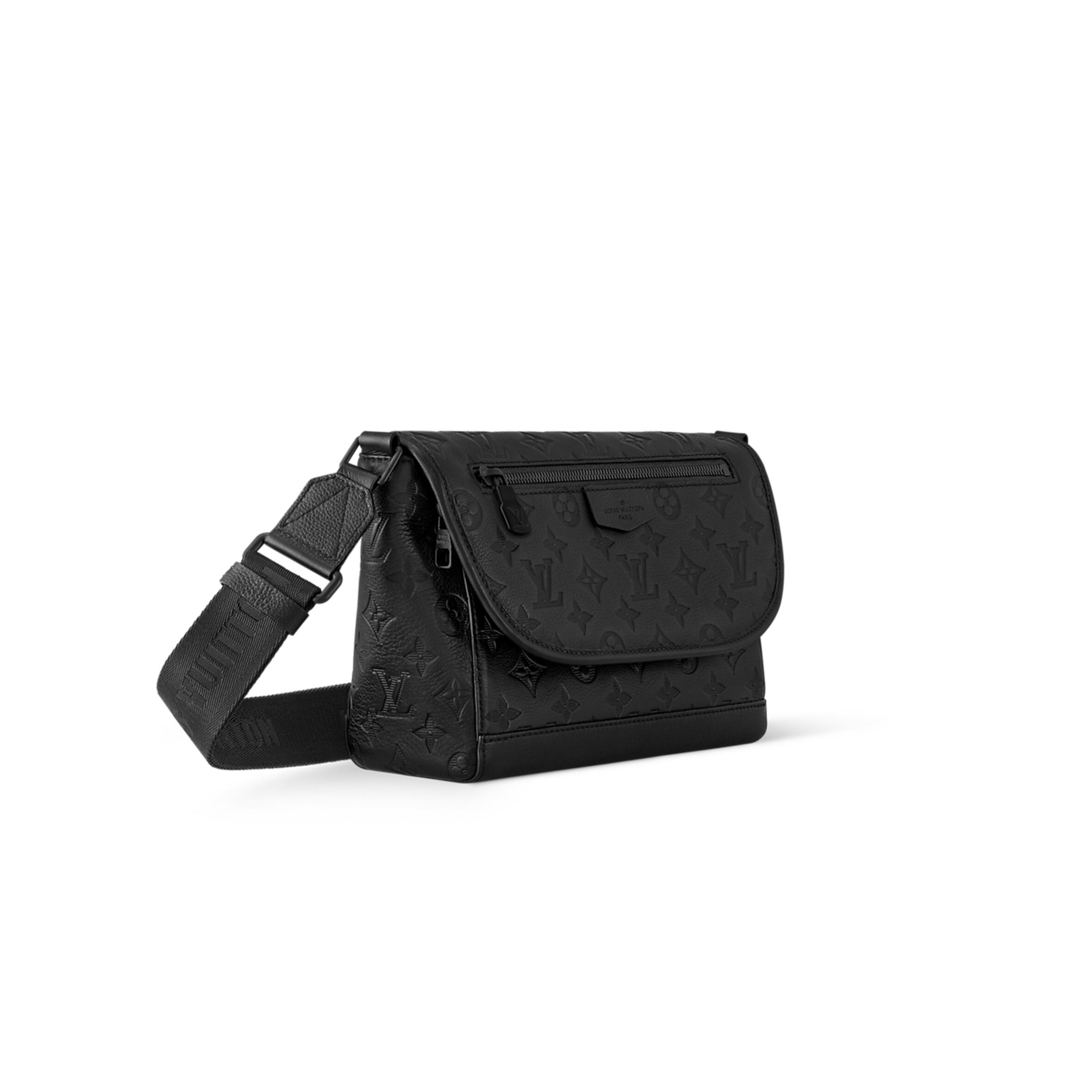 LOUIS VUITTON PULSE MESSENGER M14874 (26.6*17*11cm)